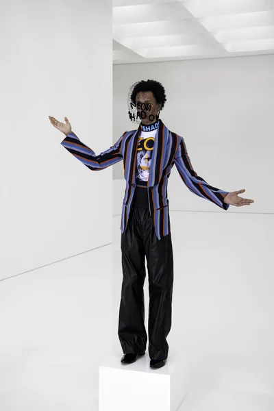 Look 9
